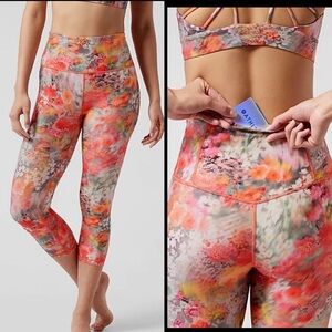 NWT $79 Athleta Elation Capri - Renewed Bloom, XXS